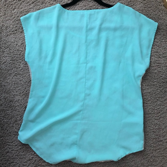 Fun top!! - Picture 2 of 2